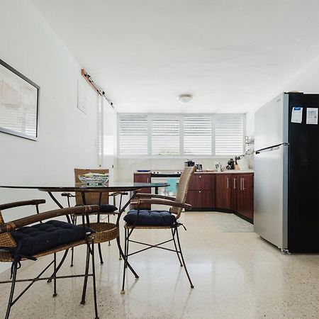 Oceanview Apartment Steps To The Beach Luquillo Exterior photo